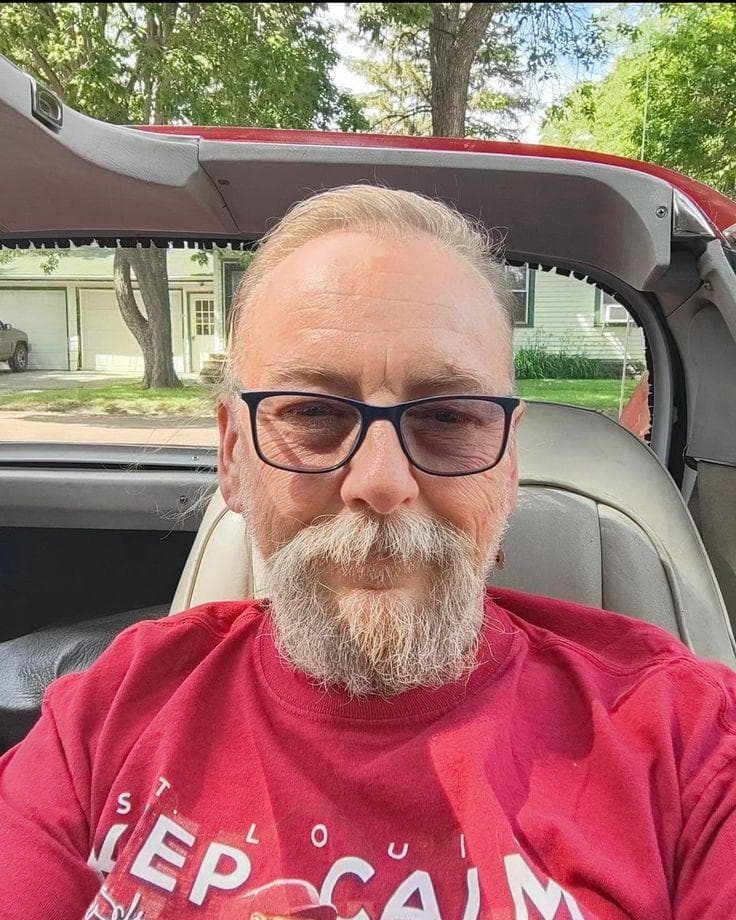 Anthony R., Business Travel Client — OneSkies customer testimonial portrait